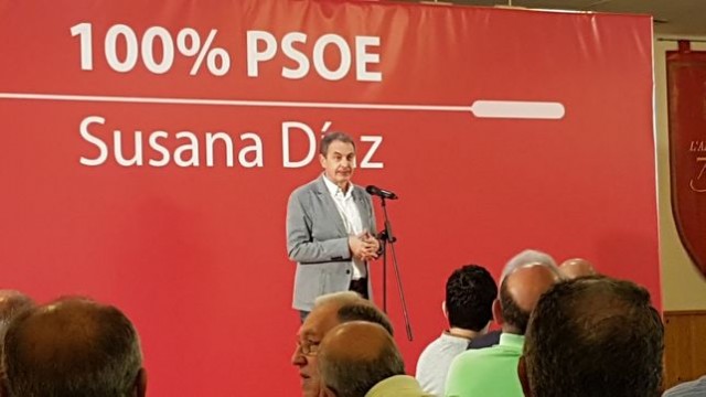 Zapatero pide en València el voto para Susana Díaz 