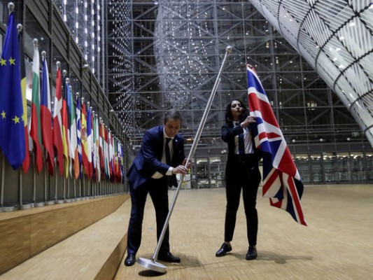 El acuerdo del Brexit sigue en el aire  