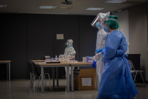 España notifica 17.681 nuevos casos y 394 muertes el fin de semana