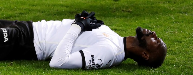 (0-0) El Valencia acaba pidiendo la hora para sacar un punto de Ipurua