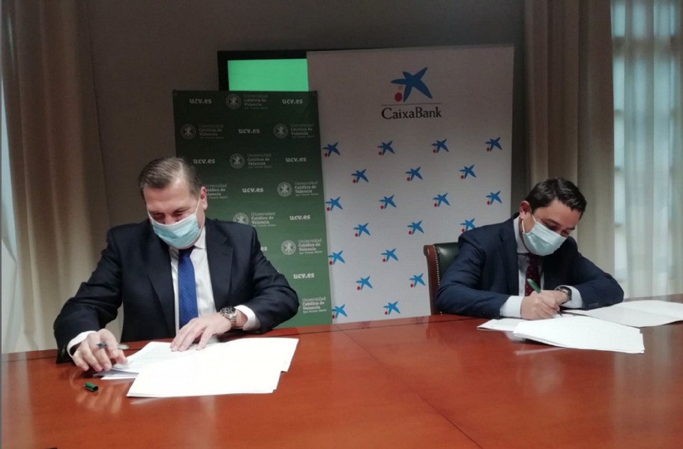 Firma del convenio entre la UCV y CaixaBank - 