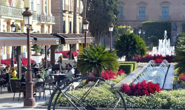 La confianza empresarial de Murcia remonta pero sigue en negativo: la débil demanda lastra a las empresas