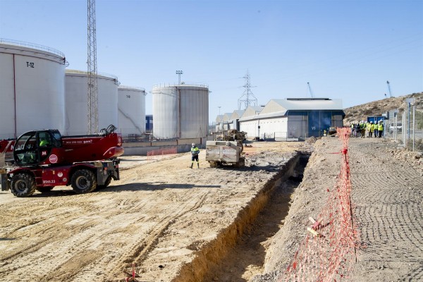 Impulso a los graneles líquidos del Puerto de Cartagena: 1,8 millones para aumentar el rack de tuberías
