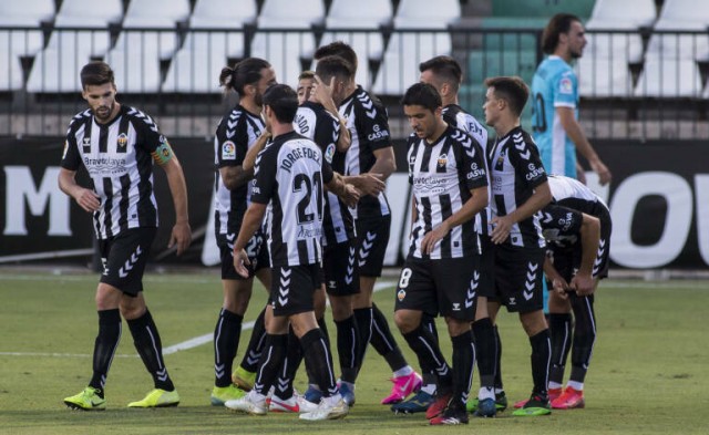El Castellón quiere alejarse del descenso ante un Mallorca que defiende el liderato