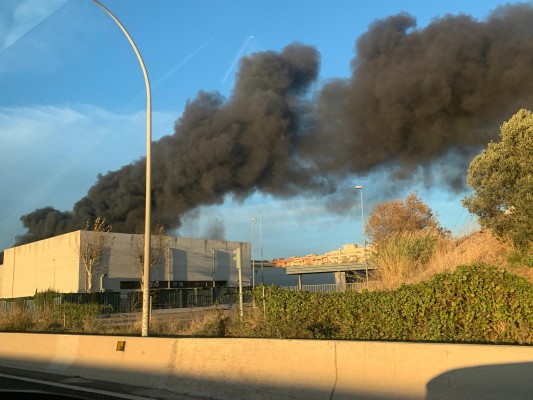 PP, Cs y Vox piden convocar un consejo extraordinario de la EMT para valorar el incendio de València