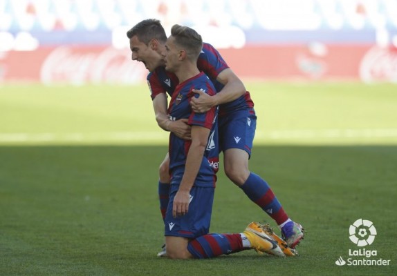 Dani Gómez y De Frutos se estrenan como goleadores en Primera