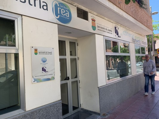 San Vicente aprueba las ayudas para fomentar el emprendimiento por valor de 22.000 euros