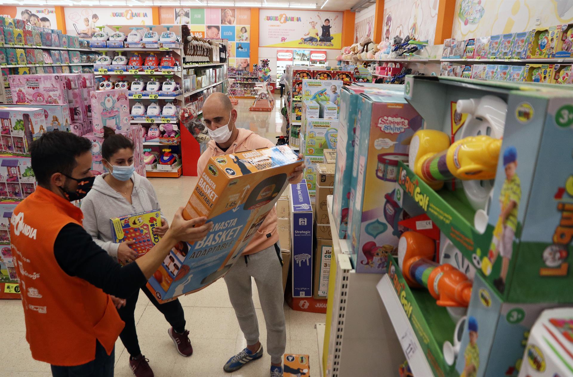 La campaña de Navidad generará 106.882 contratos en la Comunitat, un 18% menos, según Adecco