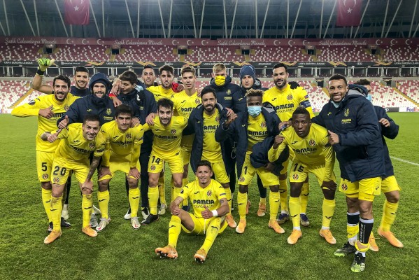 El Villarreal asegura el liderato y la clasificación en Turquía al vencer por 0-1 al Sivasspor