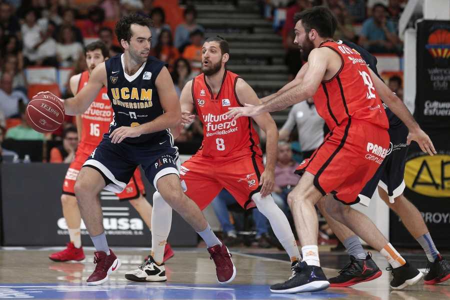 El Valencia, a romper su maleficio con el Barça tras cuatro cruces perdidos