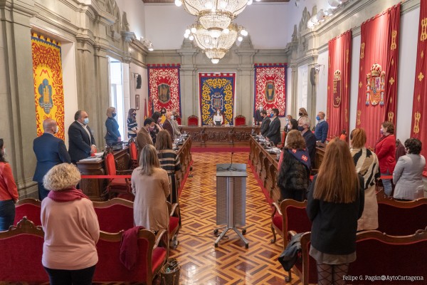 Agilidad, concisión y rapidez: los políticos atentan contra sus propias costumbres para los próximos Plenos Municipales