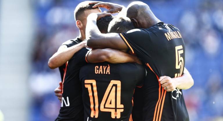 
El Valencia que cierra la Liga no se reconoce en el que la empezó