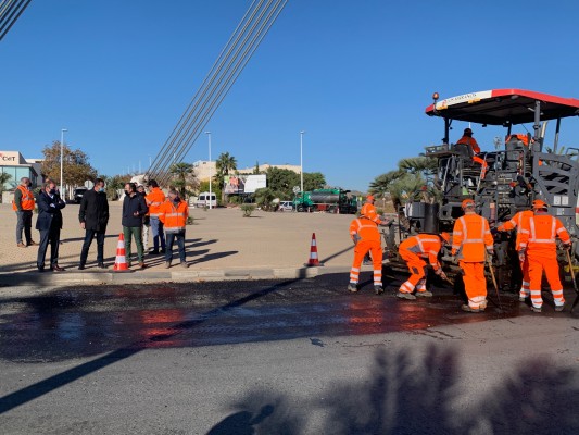 Elche continúa con su plan de asfaltado en el Pont del Bimil.lenari, con 2,5 millones de las IFS