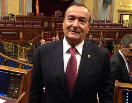 El tránsfuga Domingo Lorenzo renuncia a su acta de concejal y posibilita la estabilidad en Benicàssim