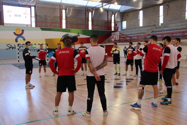 ElPozo Murcia, fuerte a domicilio, visita Peñíscola 