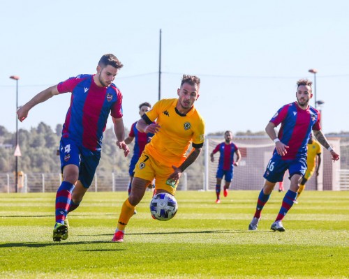 La duda que envuelve a Manu Vallejo