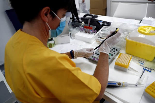 Los positivos suben en la Región tras el fin de semana a 237 y el virus se cobra cuatro muertes más