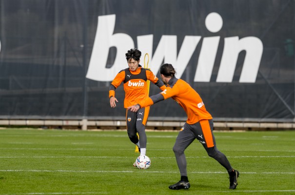 El Valencia CF confirma otro caso positivo por Covid-19