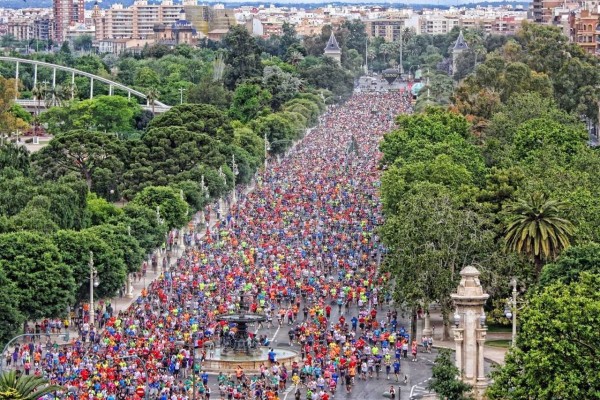 20.000 corredores tomarán Valencia en la 35ª Volta a Peu València Caixa Popular
