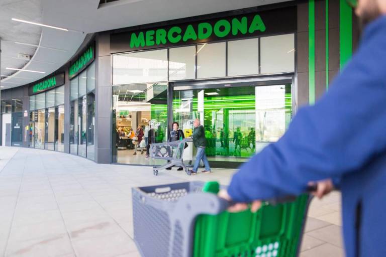 Mercadona abre una nueva tienda eficiente en Almassora en la que ha invertido 4 millones