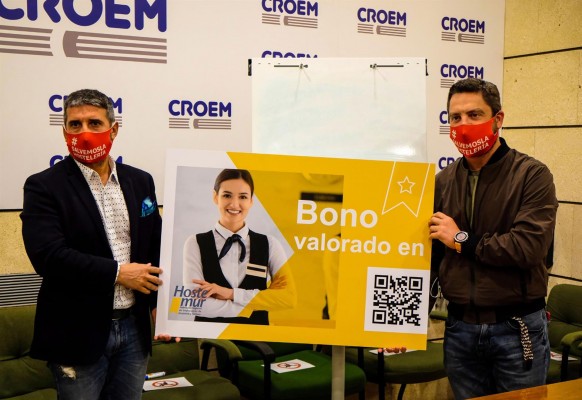 Hostemur lanza un bono-regalo para impulsar el consumo en la hostelería regional en Navidad