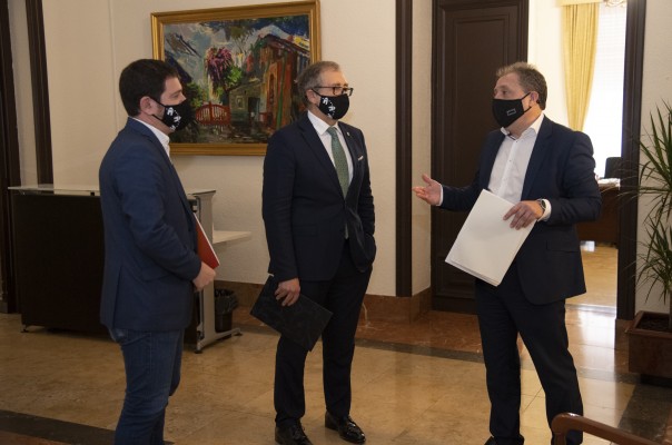 Martí asegura cesiones a la oposición, pero PP y Cs ven aún lejano el apoyo a las cuentas de Diputación