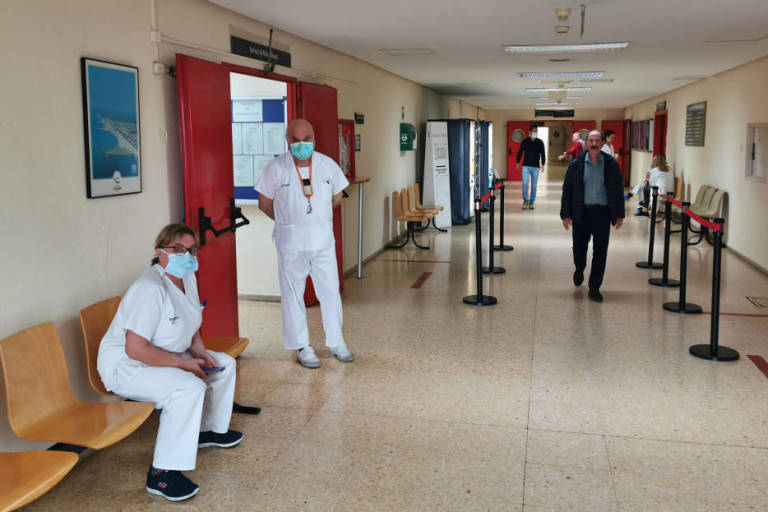 Sanidad prorroga los 7.045 contratos covid que han finalizado, que estarán vigentes hasta junio de 2021
