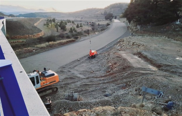 Acaban las voladuras junto a la N-232 en el puerto de Querol y reabrirán la carretera el viernes