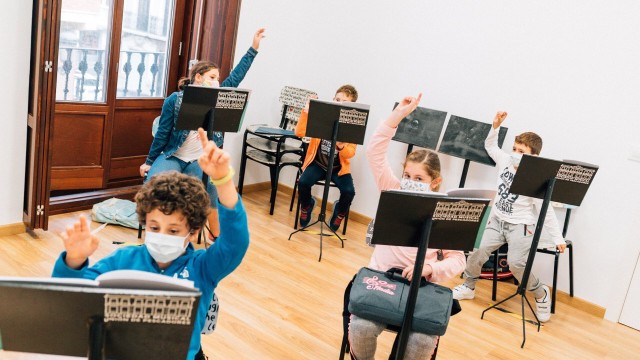 710 alumnes de les escoles de música valencianes es beneficien dels 300.000 euros en beques