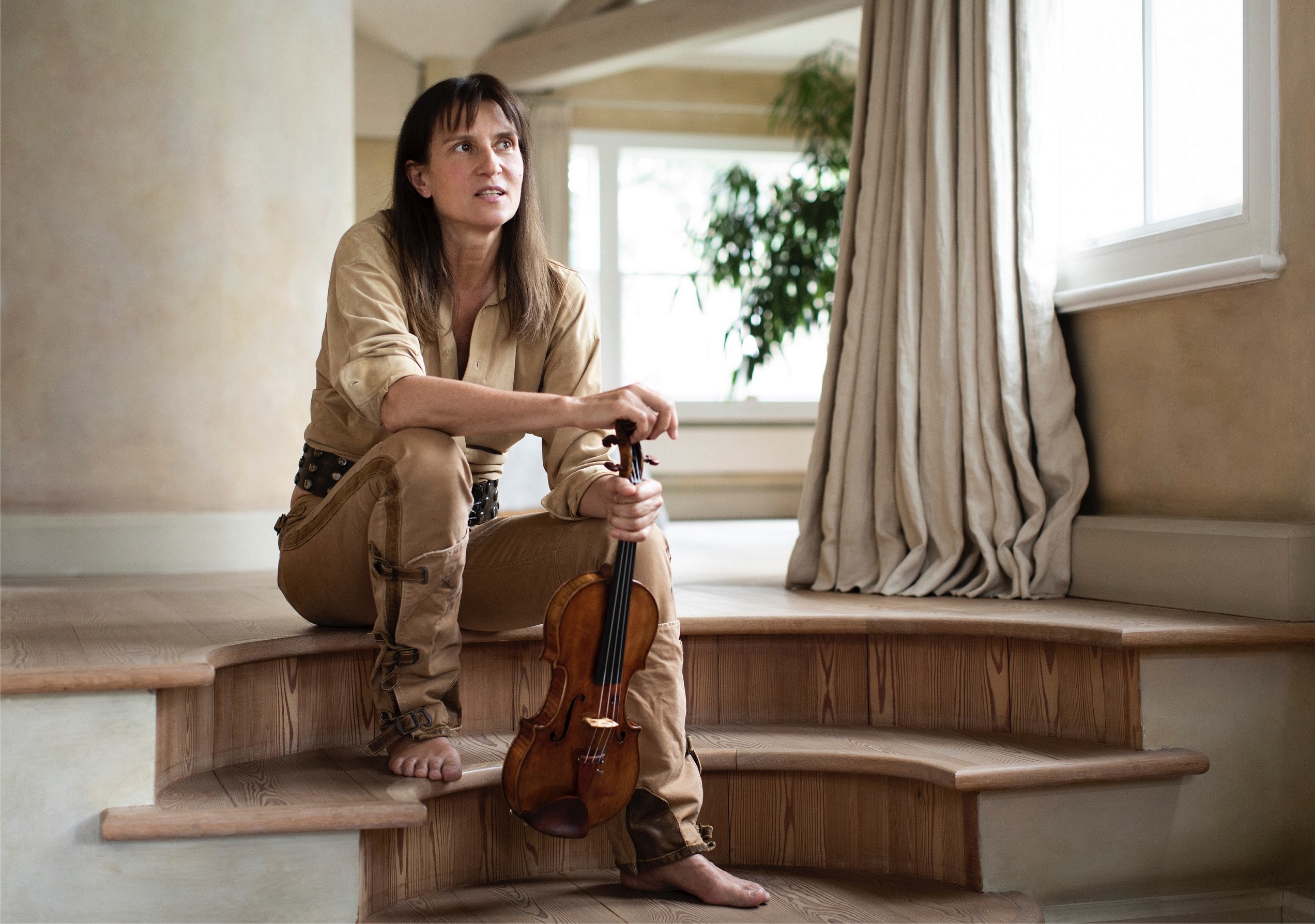 Viktoria Mullova acompaña a la Orquesta de València en un concierto dedicado a Beethoven
