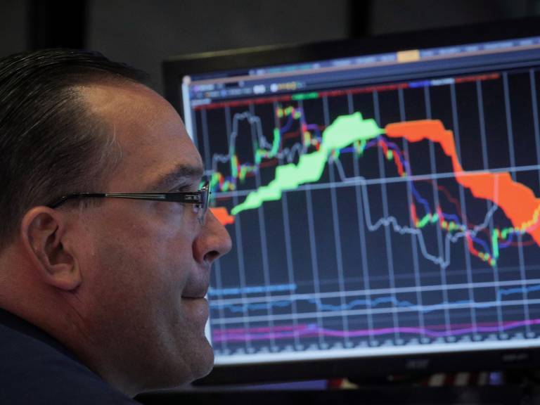 Adiós al mejor mes de la historia del Ibex 35, con el Banco Sabadell hundiéndose más