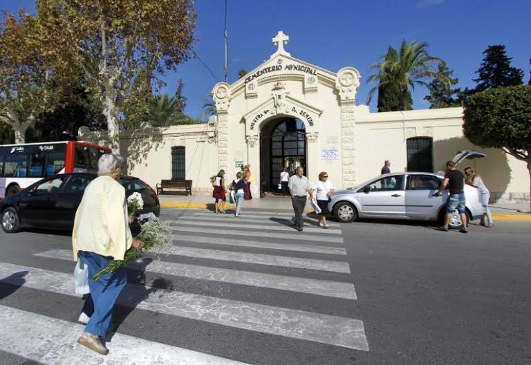 Alicante lanza el concurso del cementerio: otro paso para atajar pagos sin contrato