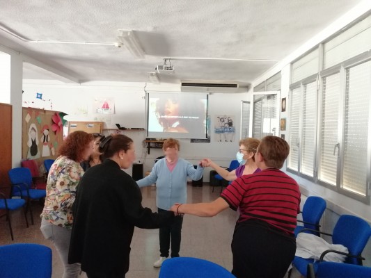 El taller de atención sociosanitaria de San Vicente cambia el programa en pro de la terapia psicosocial 
