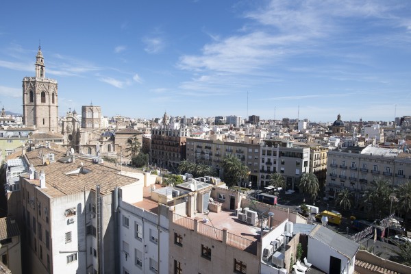 Ralentización en el mercado residencial de Valencia y giro de la demanda al alquiler