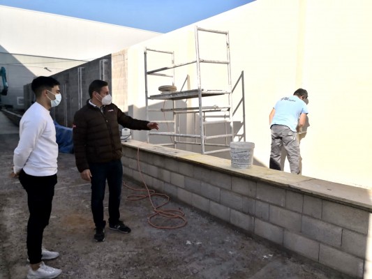 Almassora contrata a empresas locales para mejorar el polideportivo con 46.000 euros