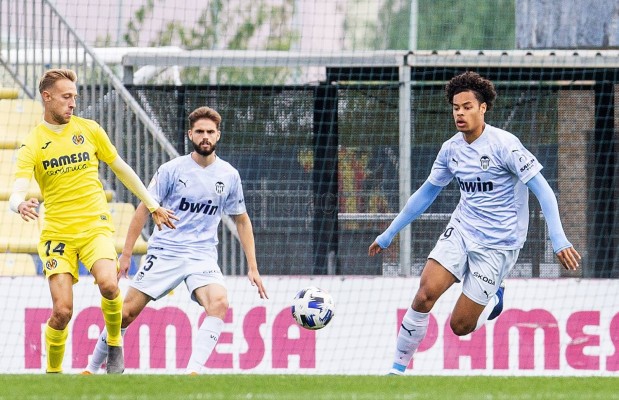Un gol de Facu González en propia puerta evita la victoria del Mestalla ante el Villarreal B