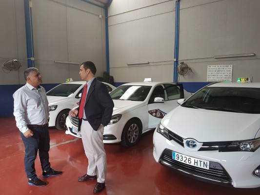 Los taxis para personas con movilidad reducida amplían su 'flota' en Murcia