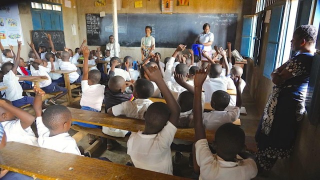 Doce mil estudiantes de la Región logran apoyo económico para la educación en el Congo