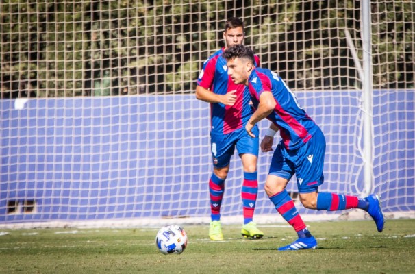 El Atlético Levante y el Atzeneta, duelo por evitar ser el peor del grupo
