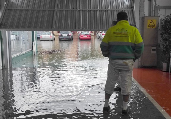 Fuente del Jarro pide al Ayuntamiento de Paterna que mejore la red de pluviales tras las inundaciones
