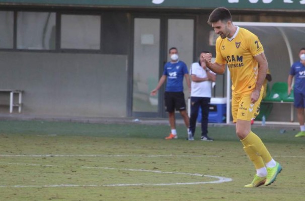 Un domingo de mucha rivalidad regional: UCAM-Lorca y Yeclano-Murcia

 

