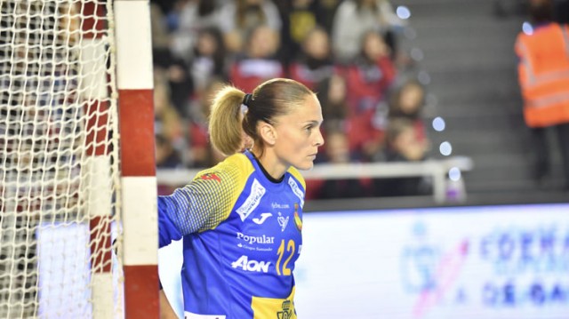 Silvia Navarro: 