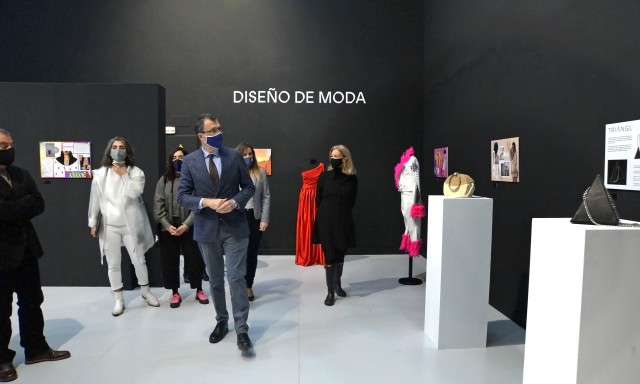 La creatividad toma el Puertas de Castilla con las obras finalistas de Moda y Diseño Gráfico del CreaMurcia