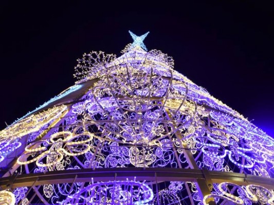 Murcia adelanta a este viernes el encendido navideño para animar las compras del Black Friday