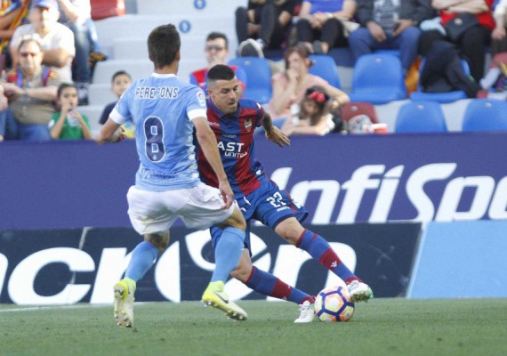 Abraham se perderá el choque ante el CD Tenerife por acumulación de amarillas