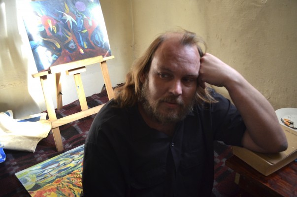 'Poemas trizados’, existe la poesía, lo dice Roberto Yáñez 
