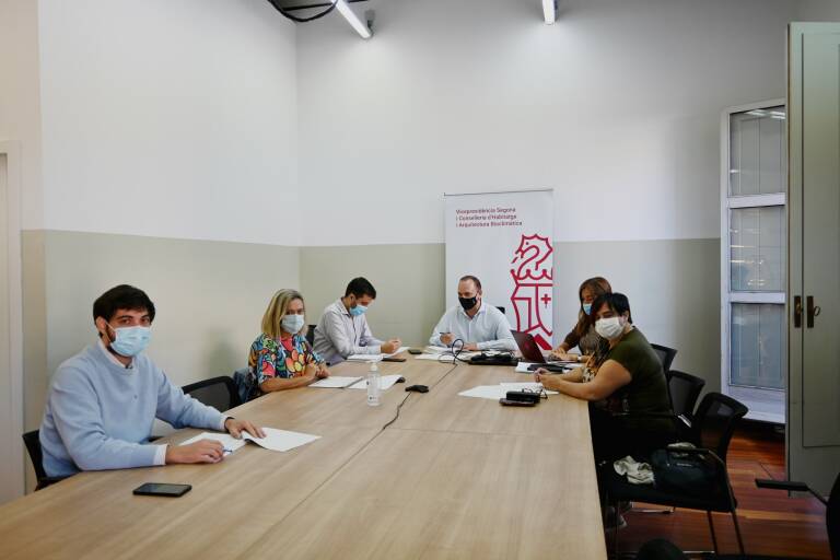 La EVha destina 273.000 euros a la rehabilitación de 18 pisos para víctimas de violencia machista