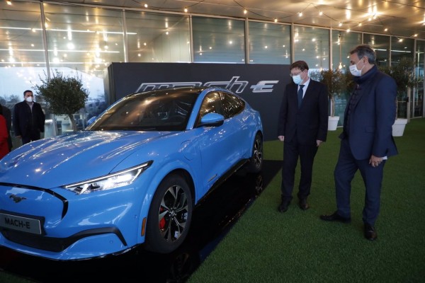 Ford presenta en España su Mustang 100% eléctrico con perspectivas 