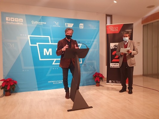 El lorquino Juan de Beatriz gana el Premio de Poesía Emilio Prados de Málaga