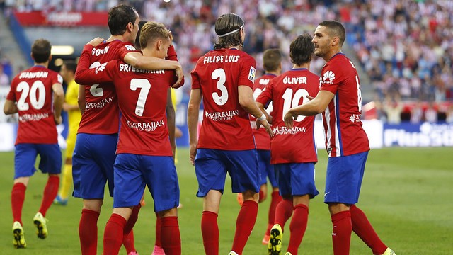 El Atlético vence al Granada y no cede en la lucha por la liga